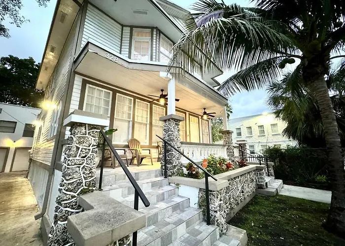 Brickell + Wynwood Wonderland: Spacious 6Br Home